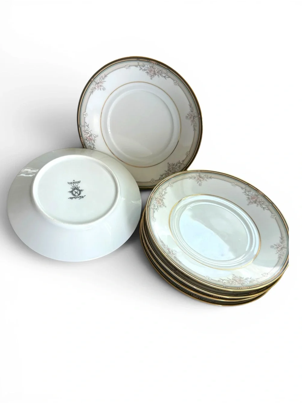 Noritake Blossom Mist Saucers Set of 6 White Floral Gold Trim Sri Lanka 3787
